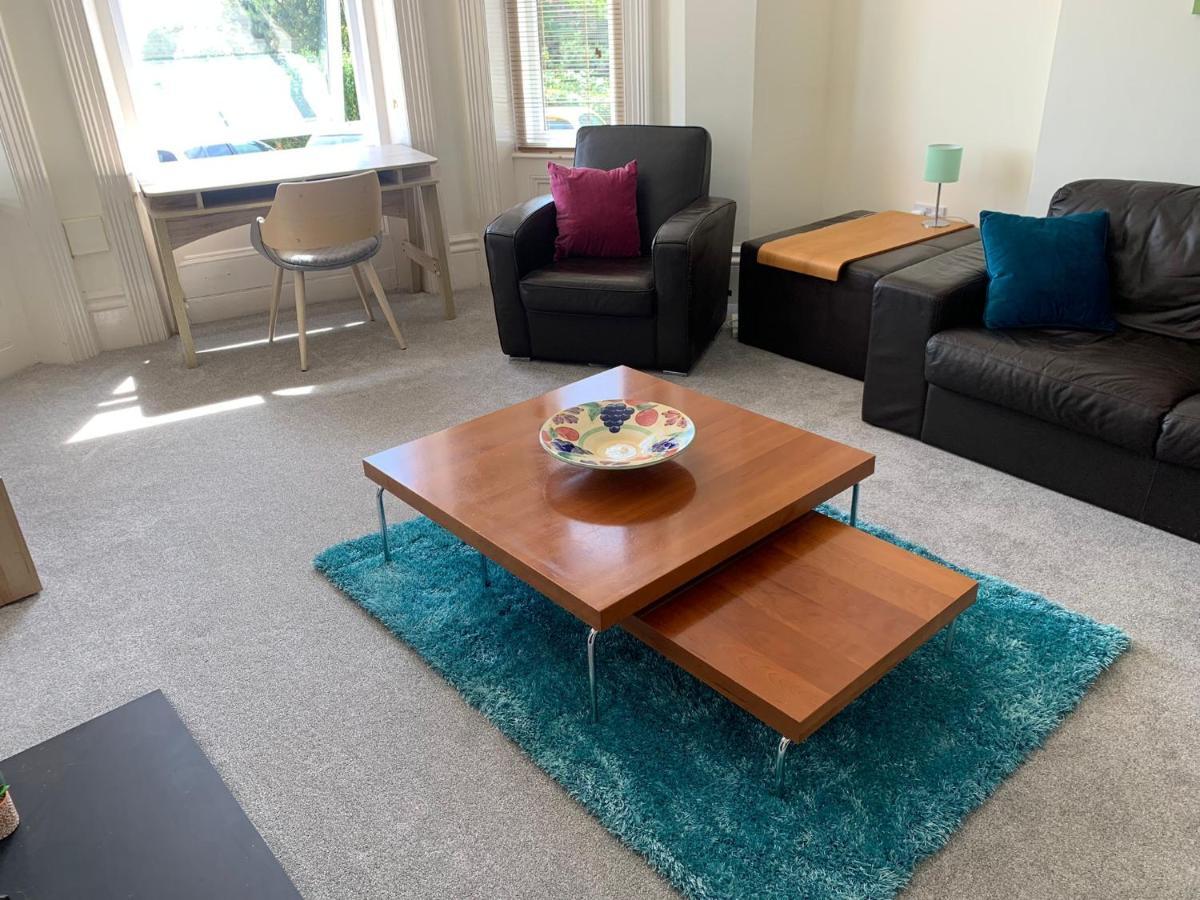 Beachfront Apartment With Bbq Sun Deck Борнмът Екстериор снимка